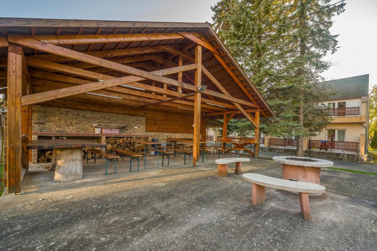 Lipicai Hotel és Étterem Szilvásvárad Esterno foto