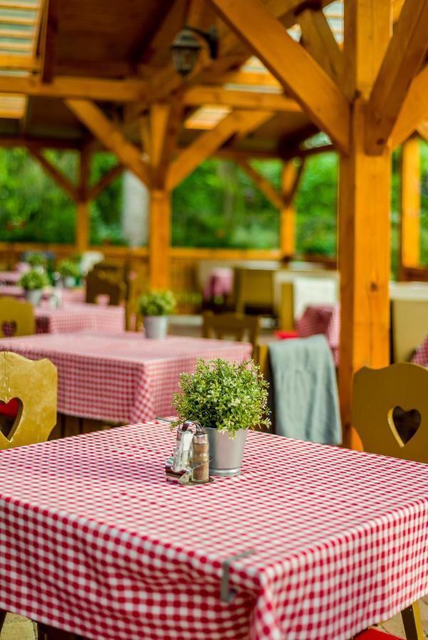 Lipicai Hotel és Étterem Szilvásvárad Esterno foto