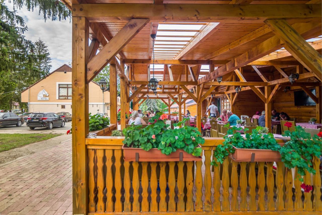 Lipicai Hotel és Étterem Szilvásvárad Esterno foto