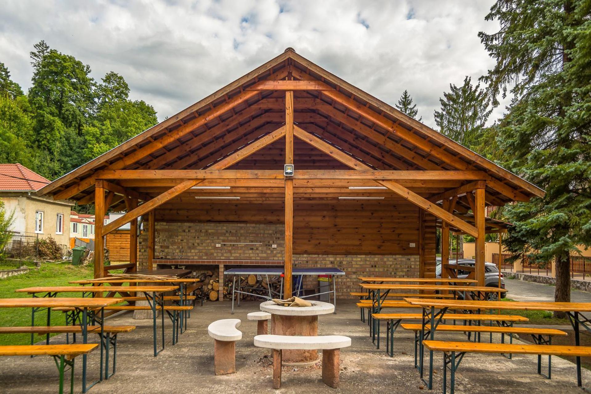 Lipicai Hotel és Étterem Szilvásvárad Esterno foto